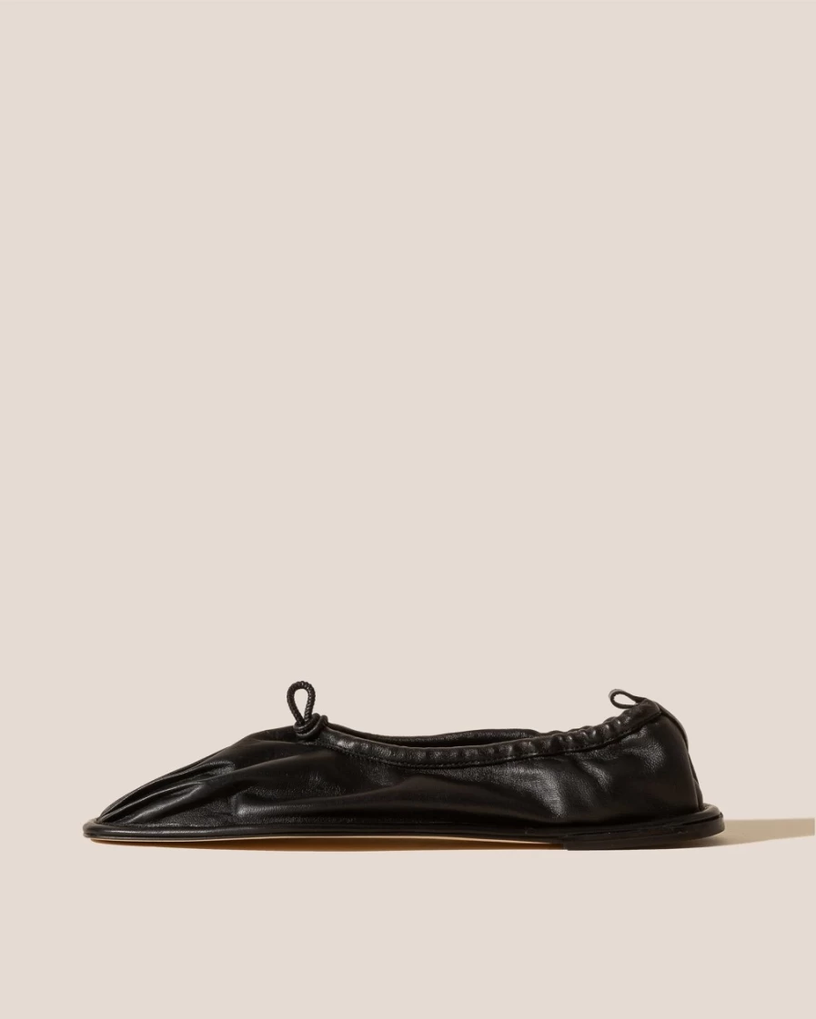 Hereu Studio Women's Black Puntera - Elegant Spanish Leather Loafers