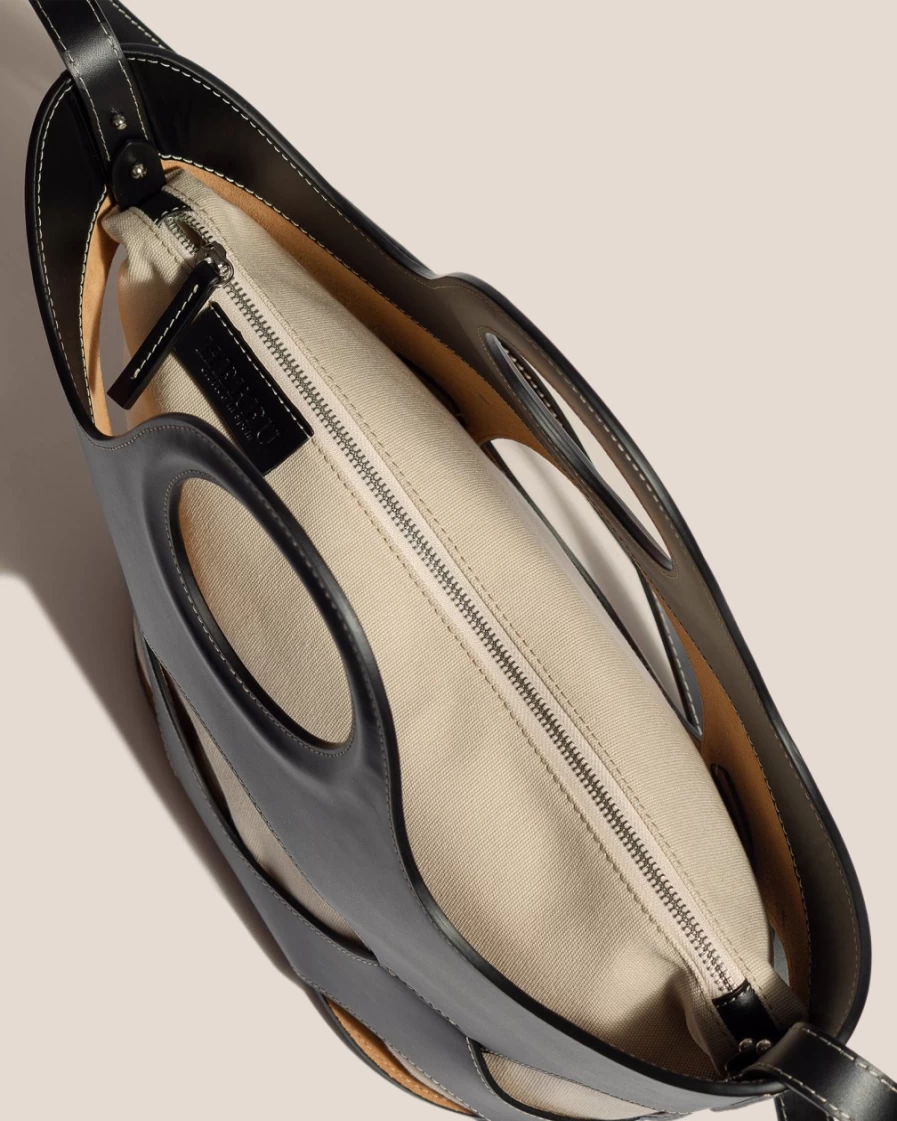 Hereu Studio Onada Women's Beige & Black Handbag
