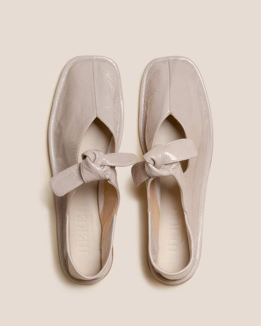 Hereu Studio Women's Llasada Crinkled Glossy Leather Shoes in Cream