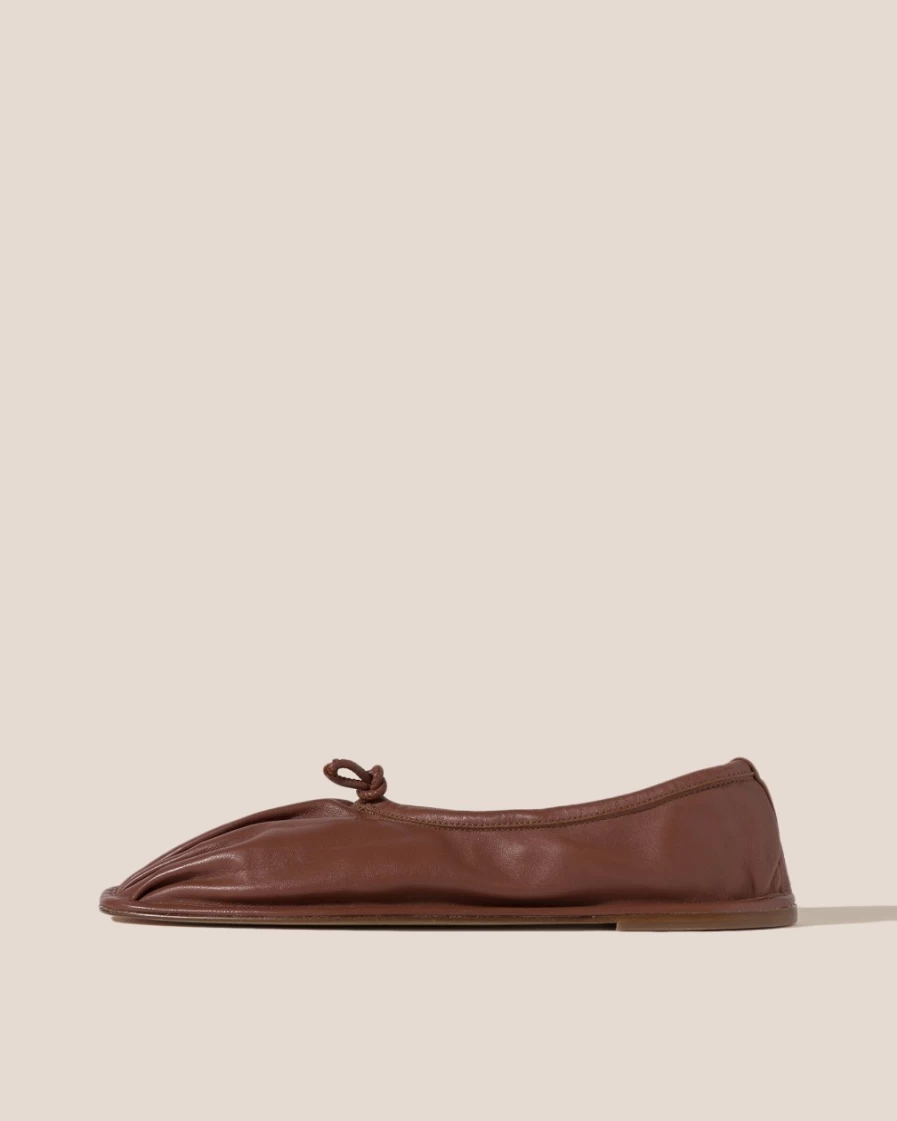 Hereu Studio Women's Chestnut Puntera - Elegant Leather Loafers for Women