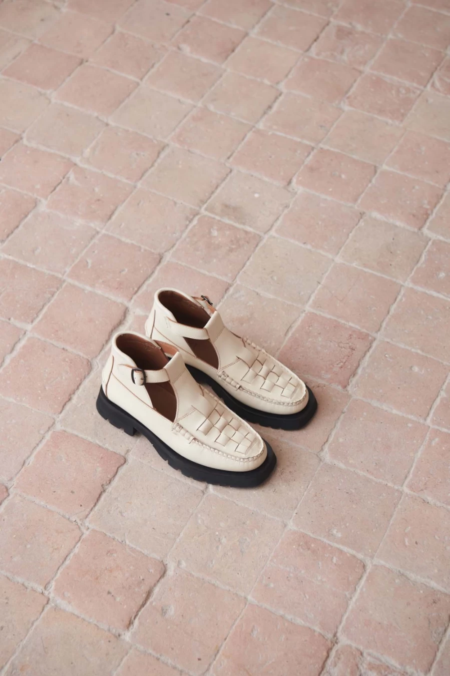 Hereu Studio Women's Custard Woven Sport Shoes – Aielo Collection