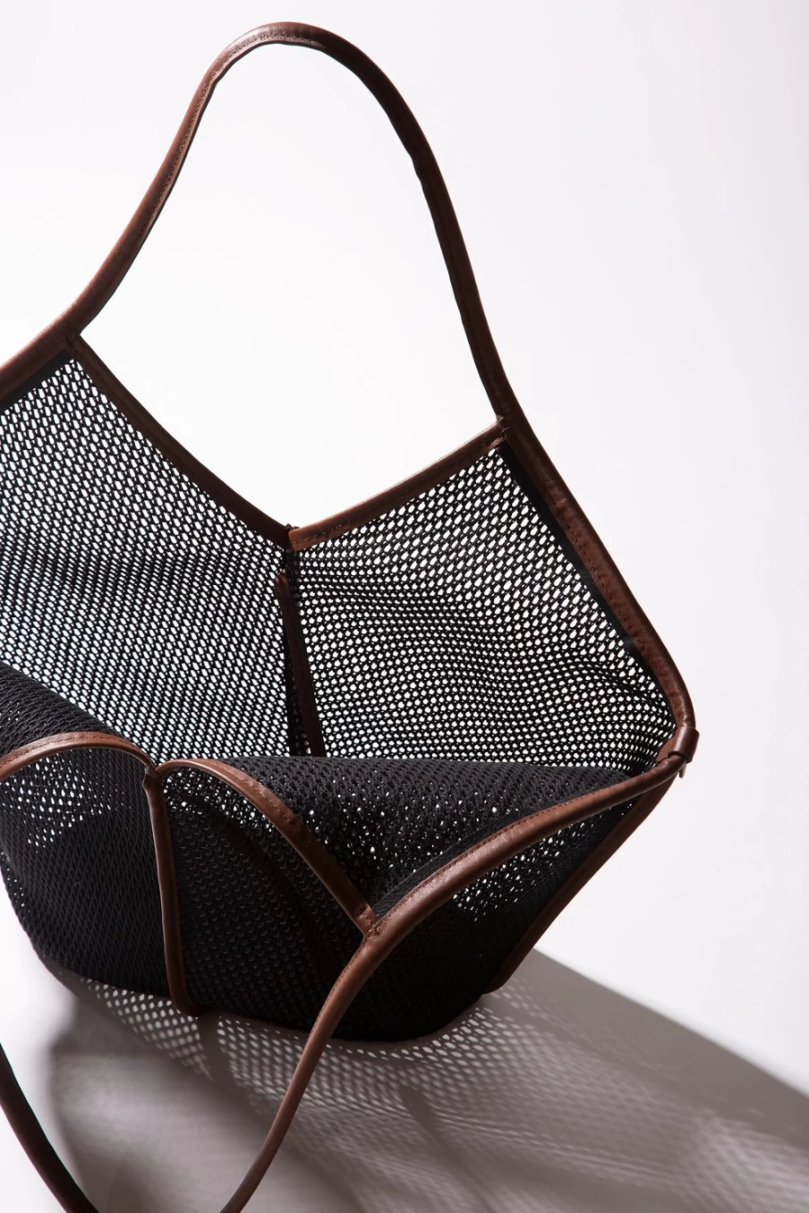 Hereu Studio Women's Calella Net Bag in Black & Chestnut Leather